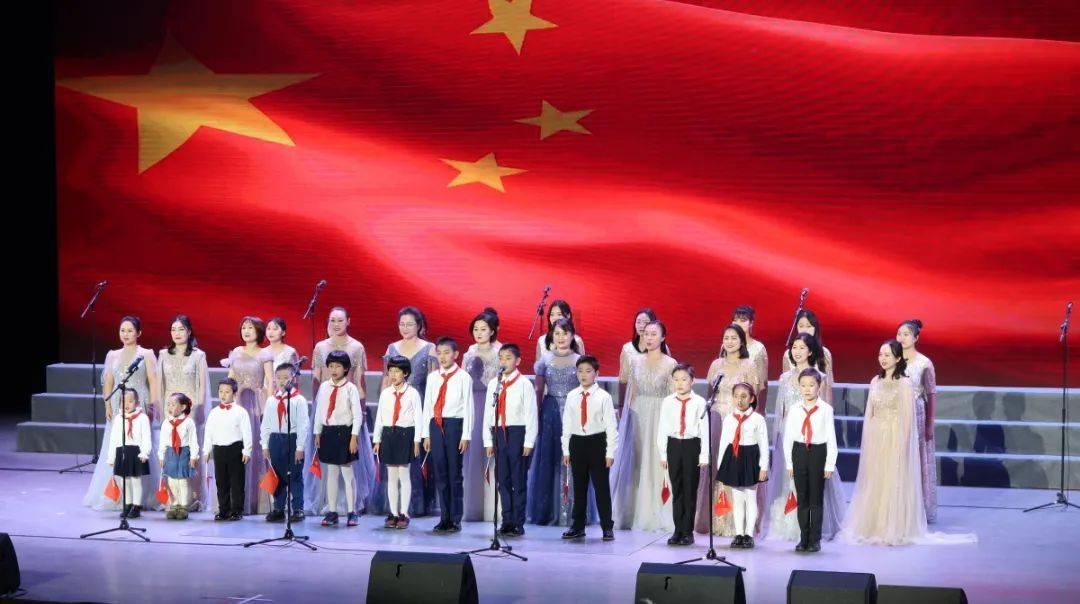 朱元璋定都南京与朱棣迁都北京,哪个更有利?姜果然是老的辣